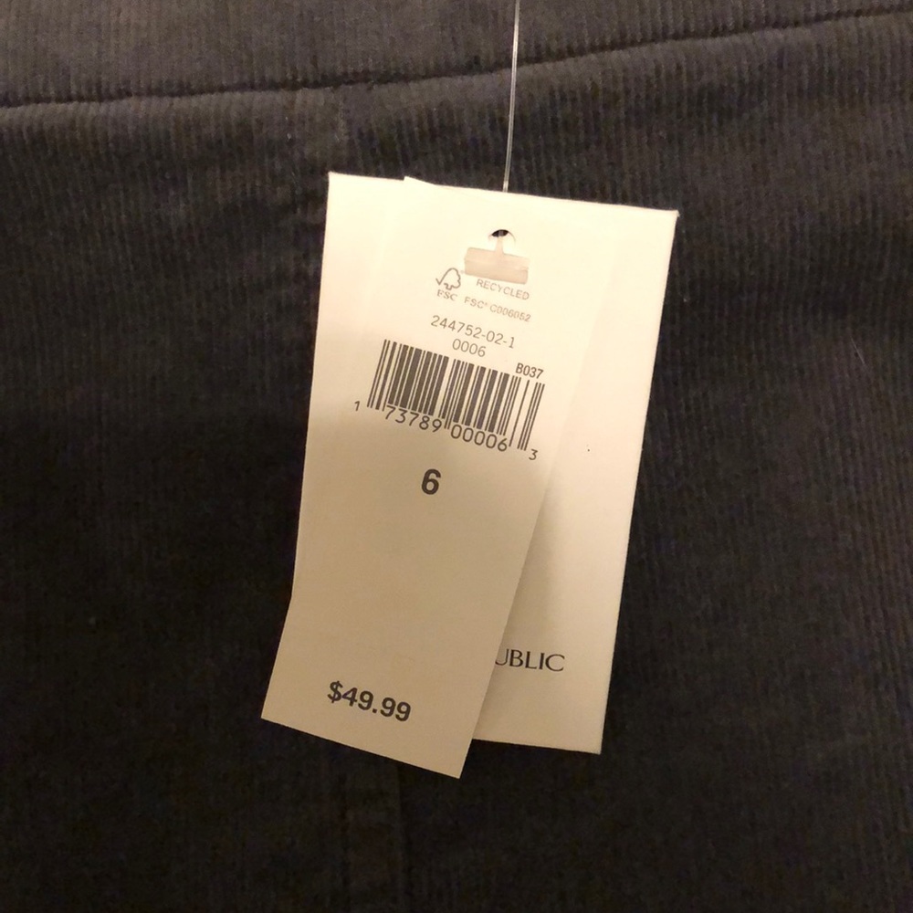 Banana republic corduroy skirt - Picture 2 of 4